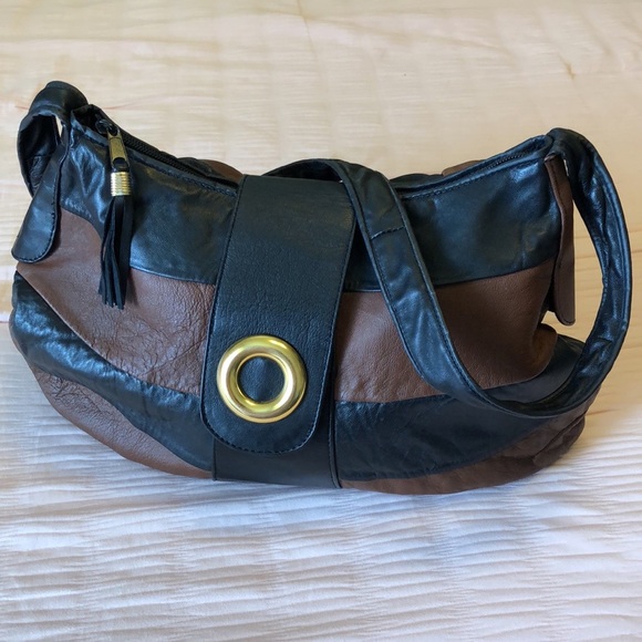 Huge Discounts Closet Wide! Bundle & Save On Shipping. Strong Offers Accepted. - Picture 9 of 17